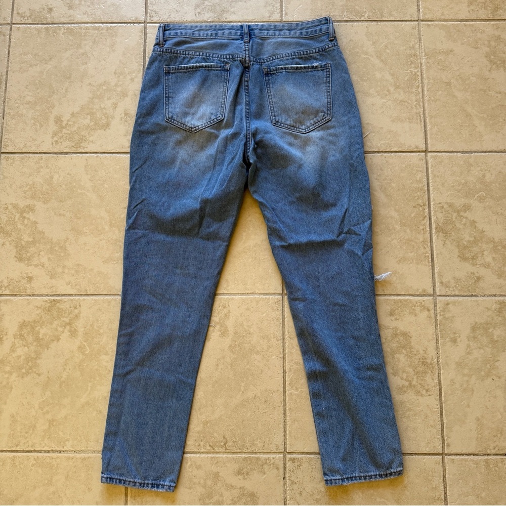 High Rise Mom Jeans. - Picture 3 of 3